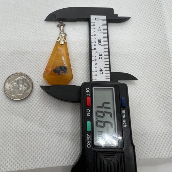 VINTAGE BALTIC BUTTERSCOTCH INCLUSION AMBER STONE PENDANT SOVIET USSR - Picture 15 of 16